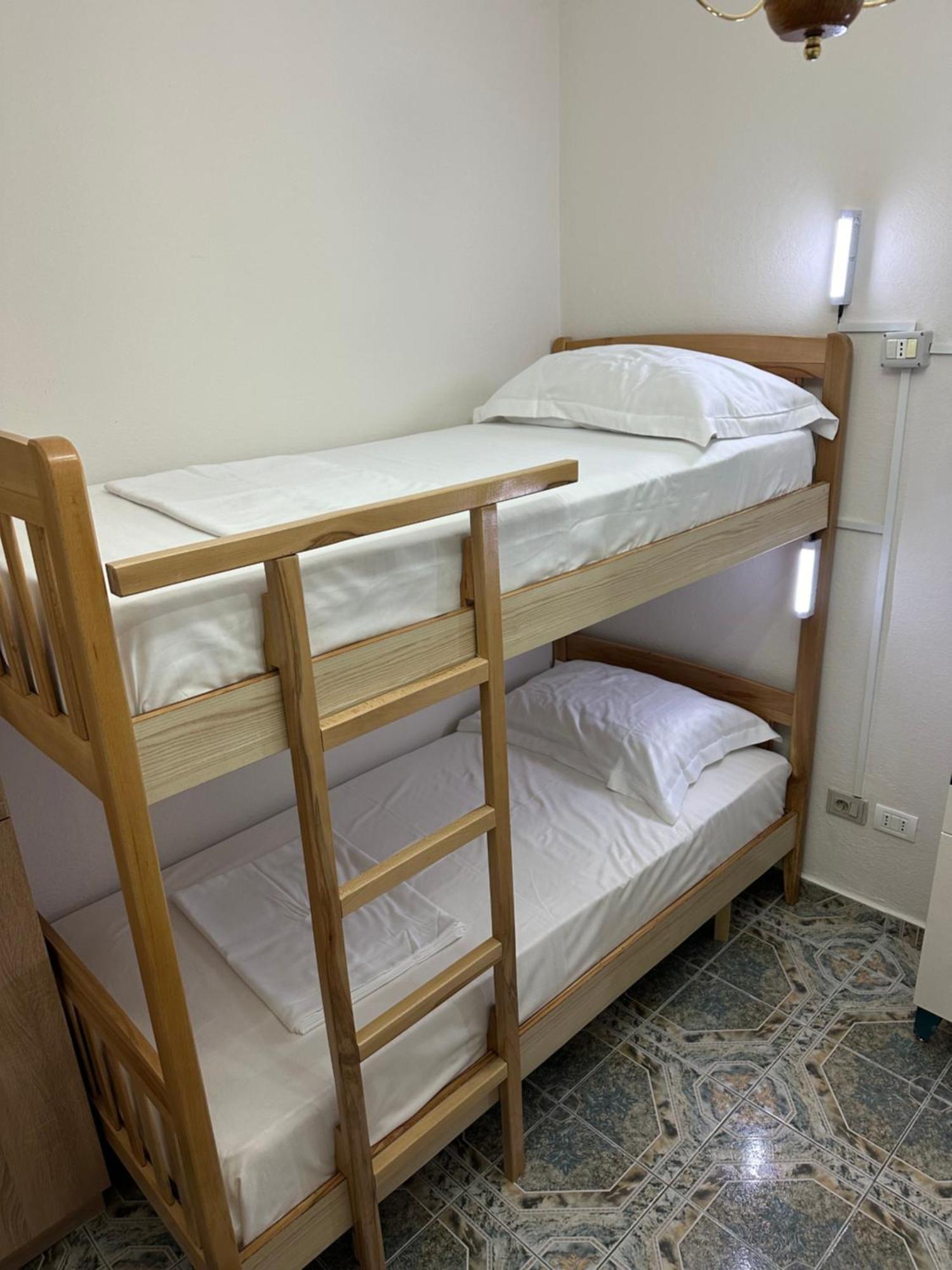 Tirana Lemon Breeze Hostel المظهر الخارجي الصورة