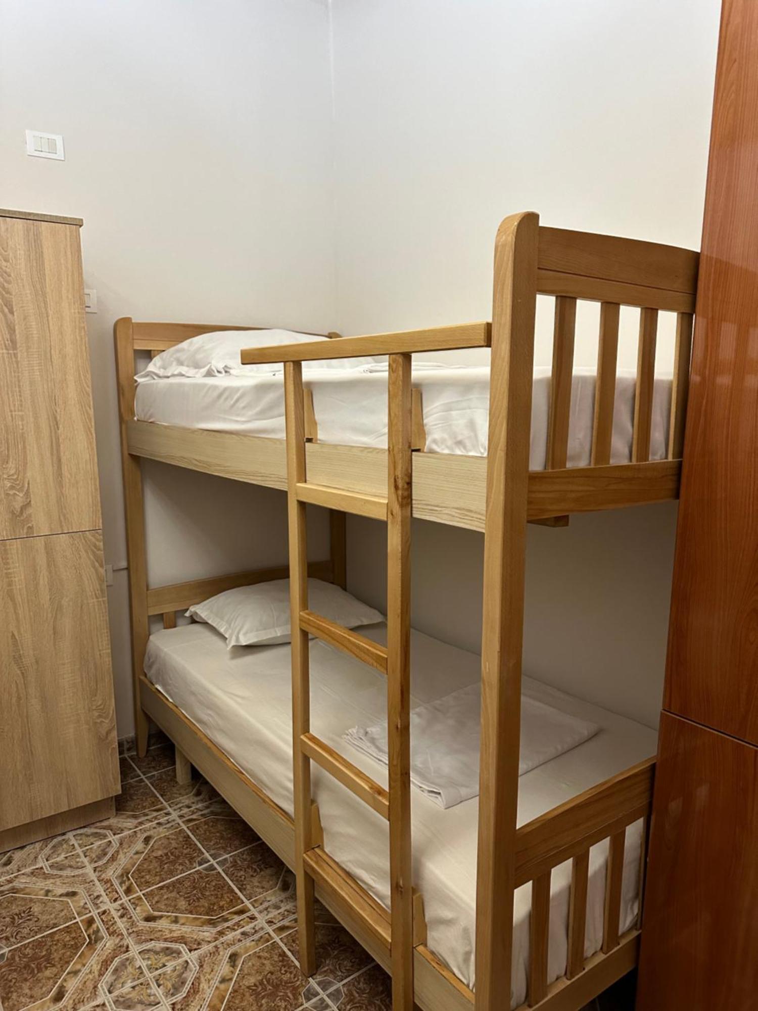 Tirana Lemon Breeze Hostel المظهر الخارجي الصورة