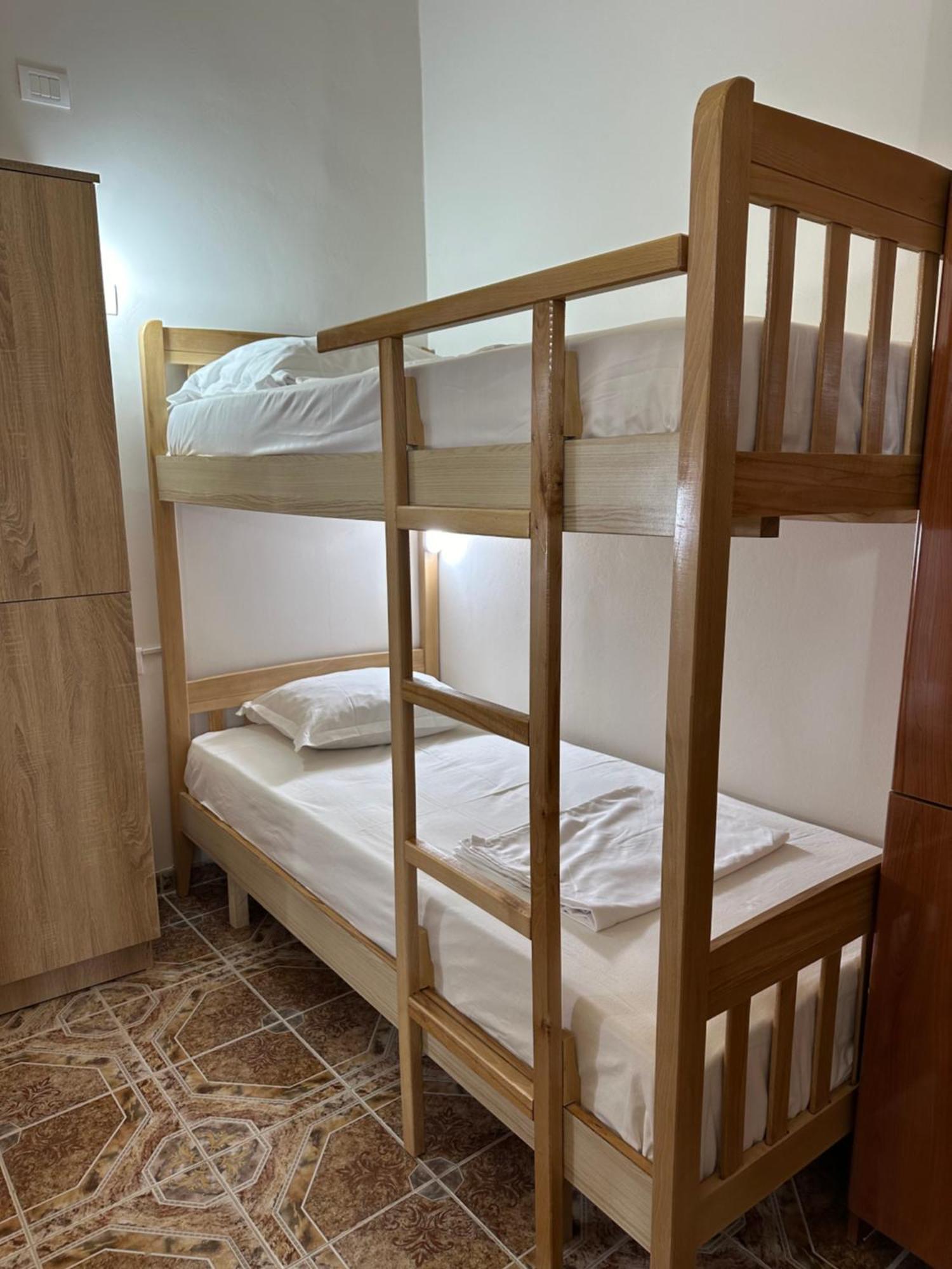 Tirana Lemon Breeze Hostel المظهر الخارجي الصورة