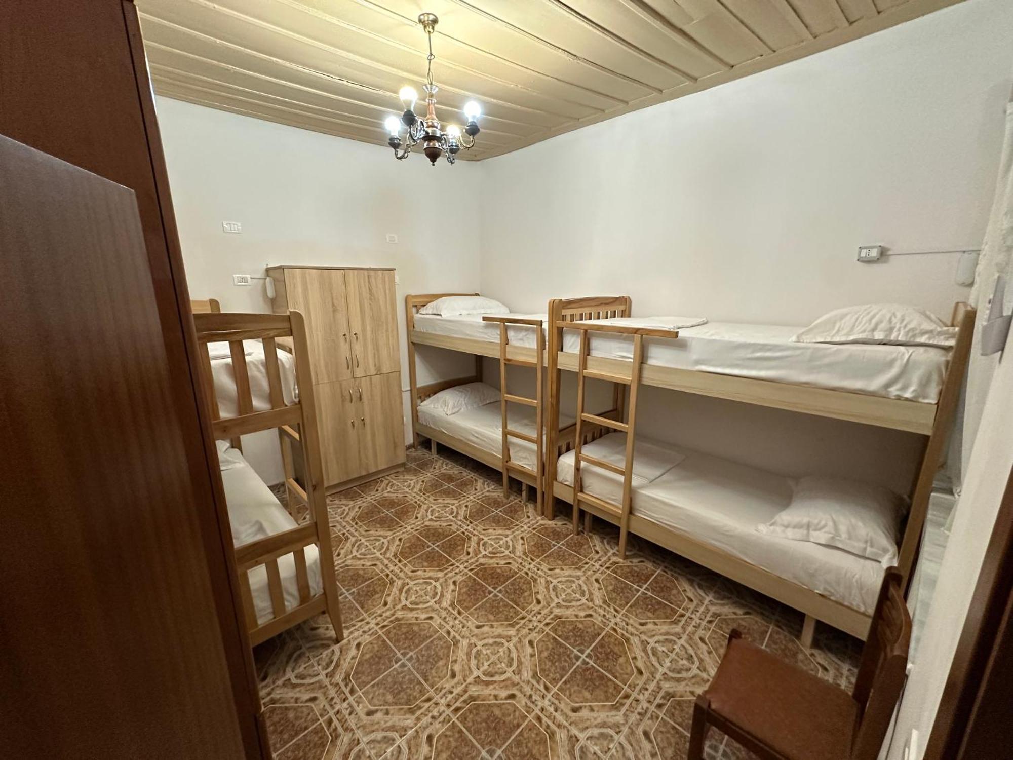 Tirana Lemon Breeze Hostel المظهر الخارجي الصورة