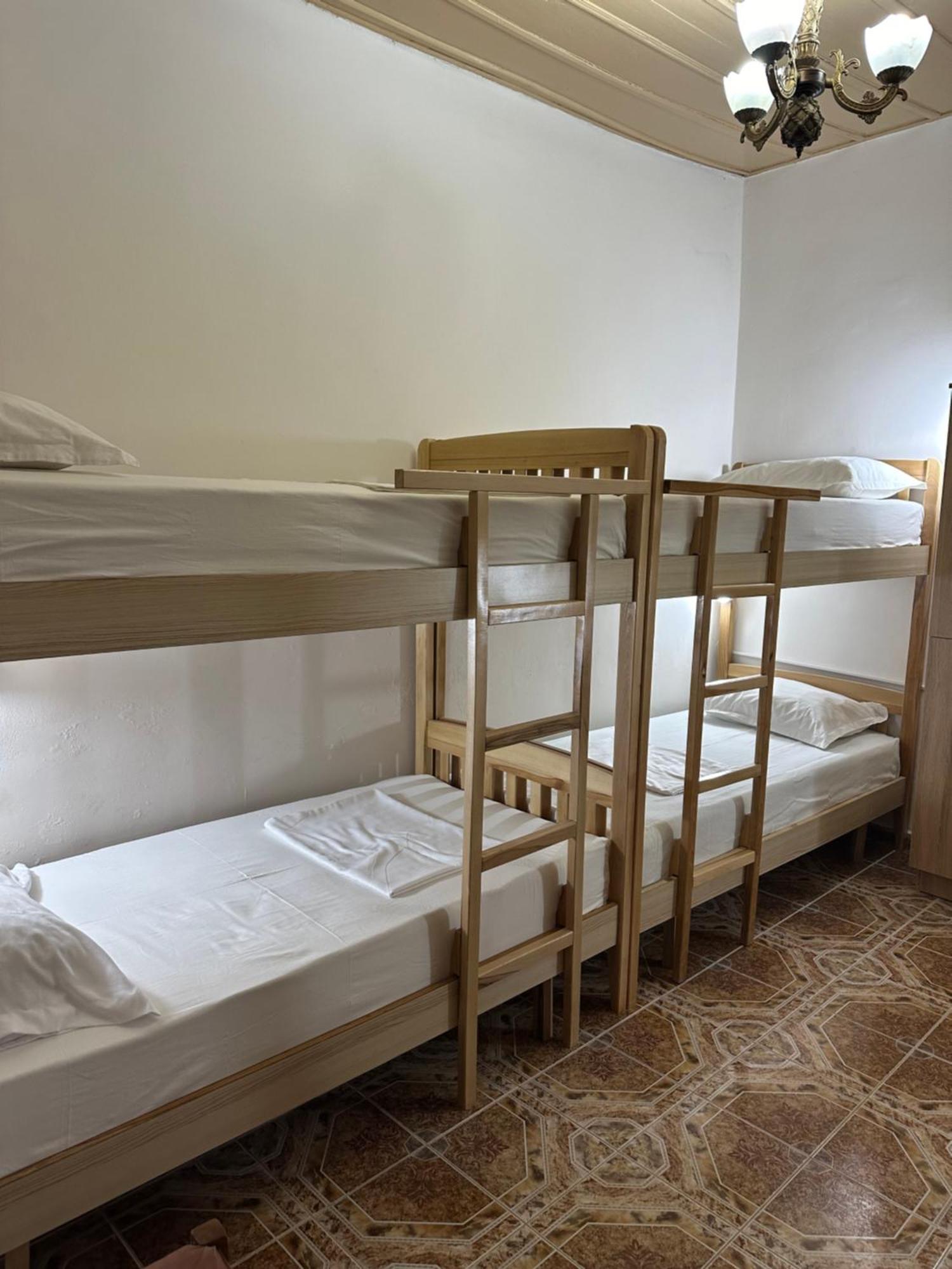 Tirana Lemon Breeze Hostel المظهر الخارجي الصورة