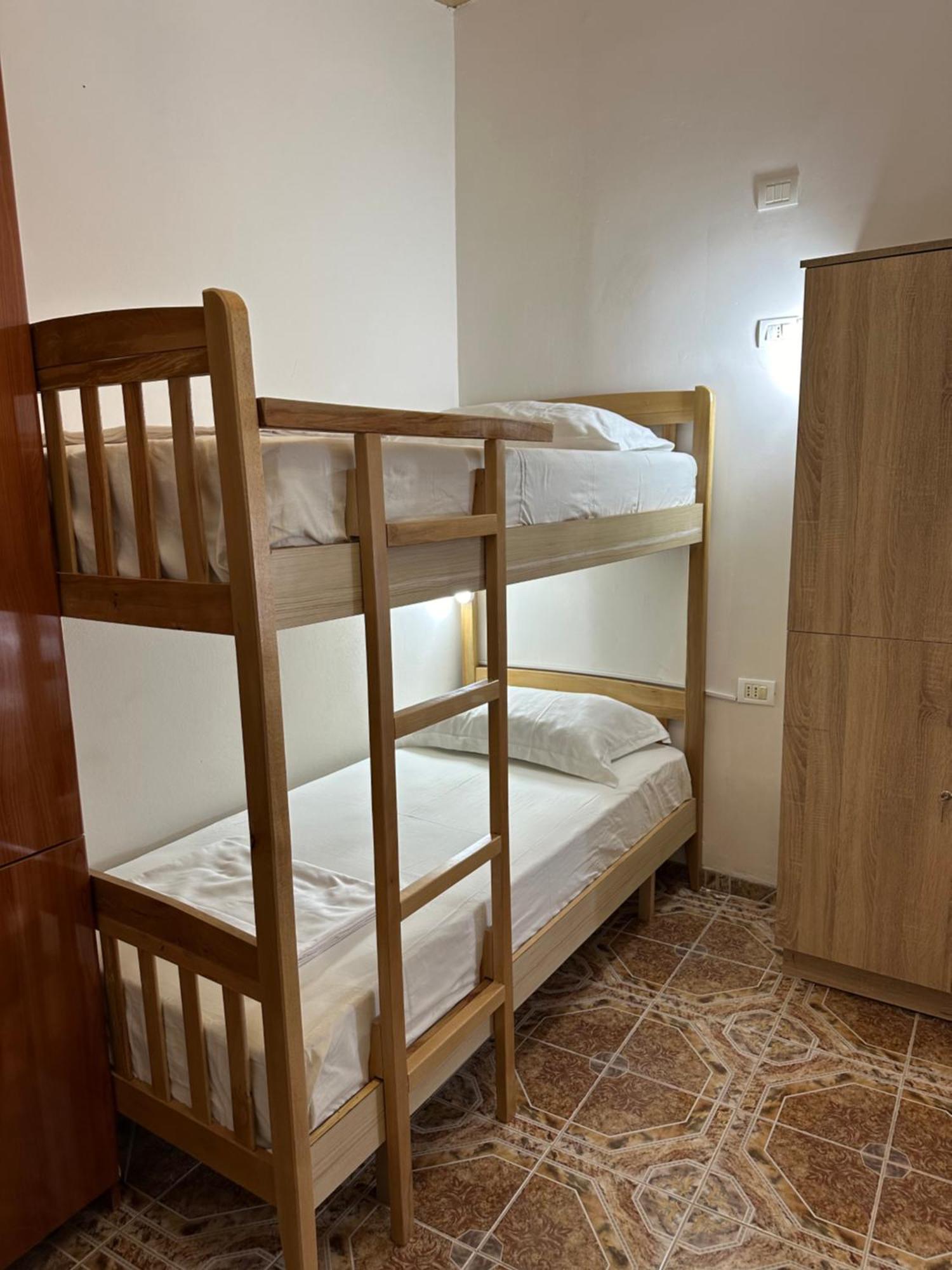 Tirana Lemon Breeze Hostel المظهر الخارجي الصورة